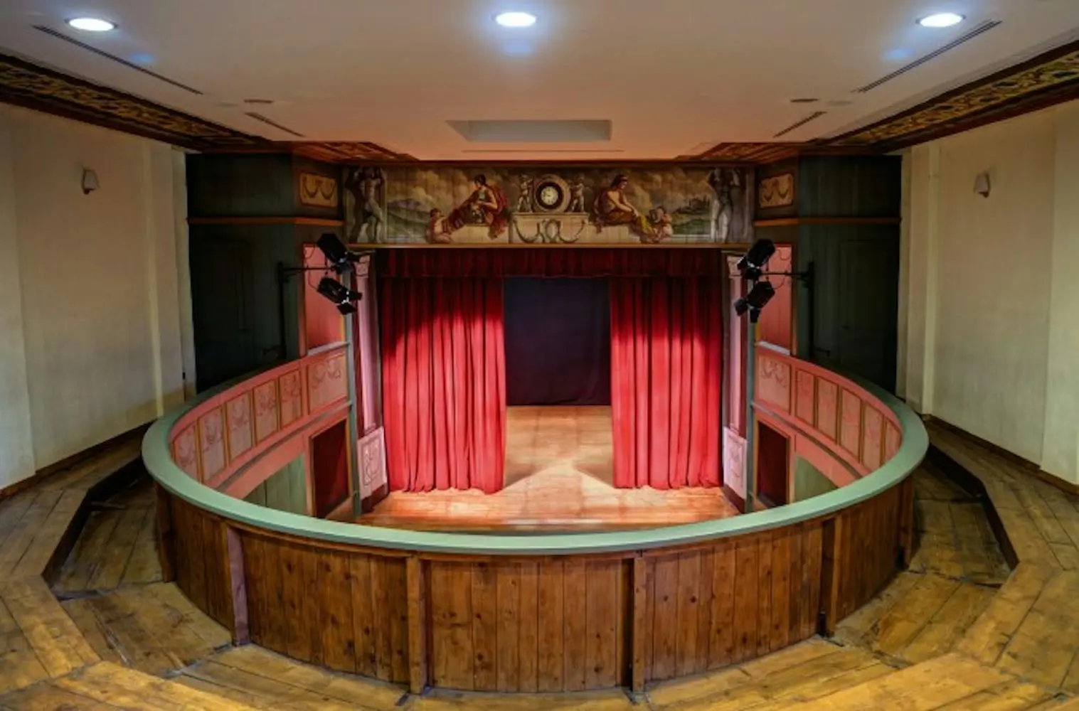 Interno restaurato del Teatro Bertagnolio